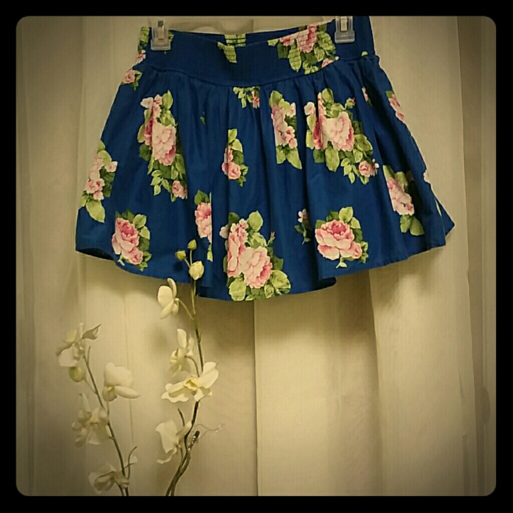 🌟Hollister skater skirt 🌟